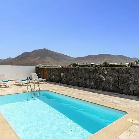 Villa Muzu By